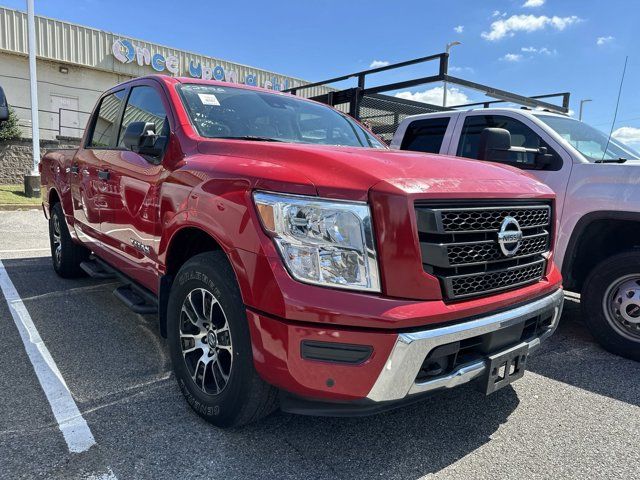 2022 Nissan Titan SV