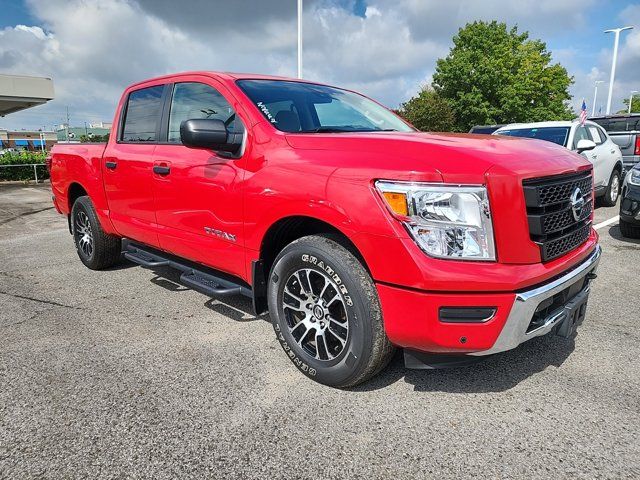 2022 Nissan Titan SV