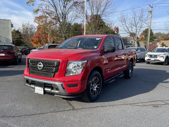 2022 Nissan Titan SV