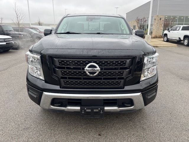 2022 Nissan Titan SV