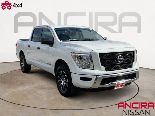 2022 Nissan Titan SV