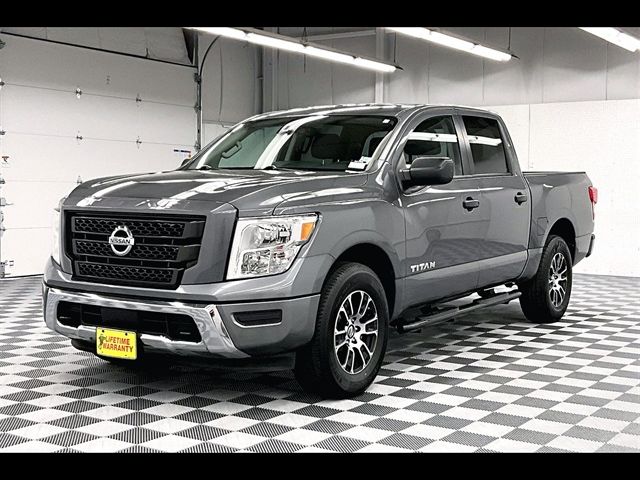 2022 Nissan Titan SV