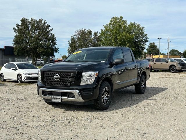 2022 Nissan Titan SV