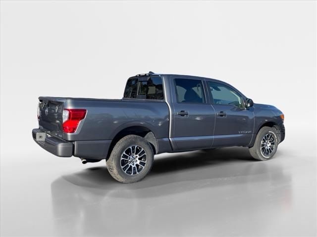 2022 Nissan Titan SV