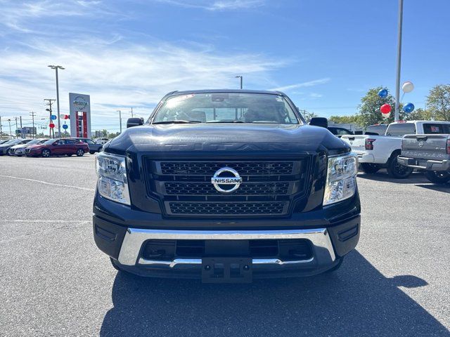 2022 Nissan Titan SV