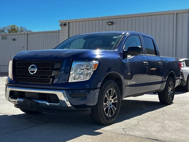 2022 Nissan Titan SV