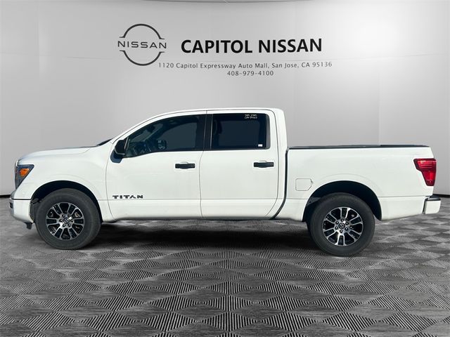 2022 Nissan Titan SV