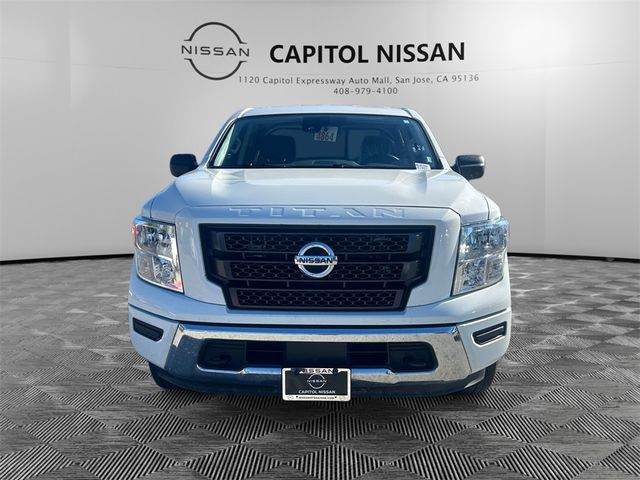 2022 Nissan Titan SV