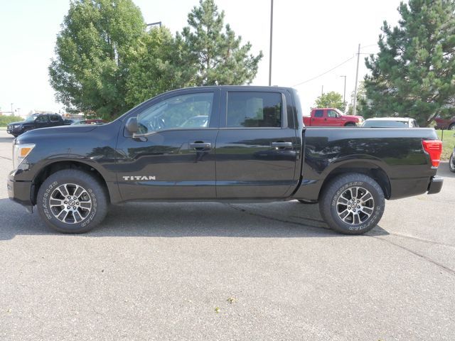 2022 Nissan Titan SV