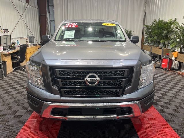 2022 Nissan Titan SV