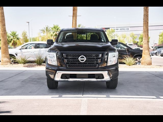 2022 Nissan Titan SV