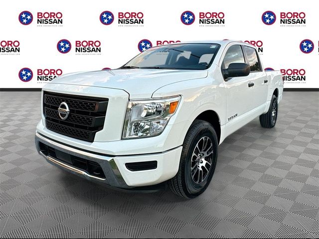 2022 Nissan Titan SV