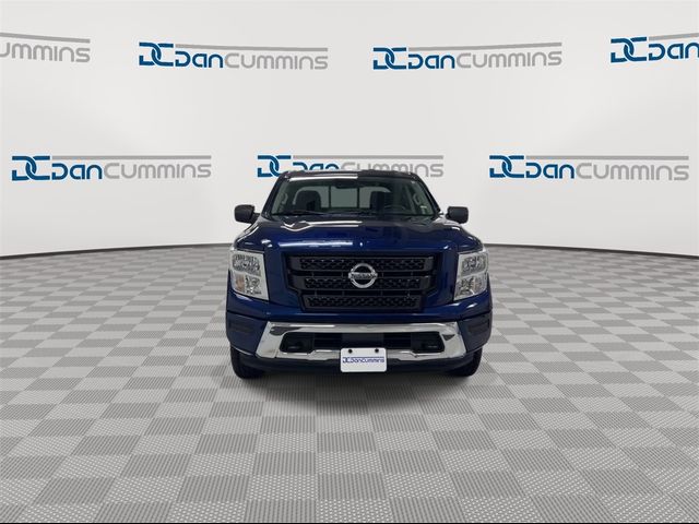 2022 Nissan Titan SV