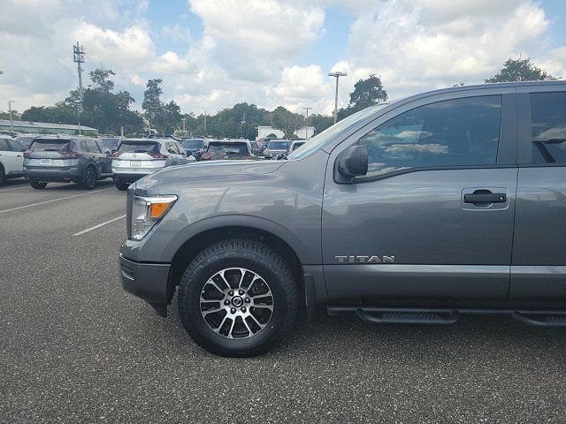 2022 Nissan Titan SV