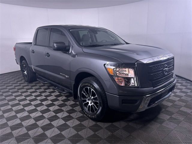 2022 Nissan Titan SV