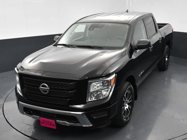 2022 Nissan Titan SV