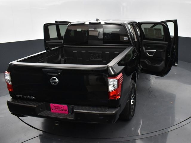 2022 Nissan Titan SV