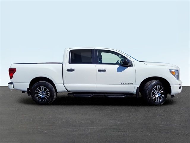 2022 Nissan Titan SV