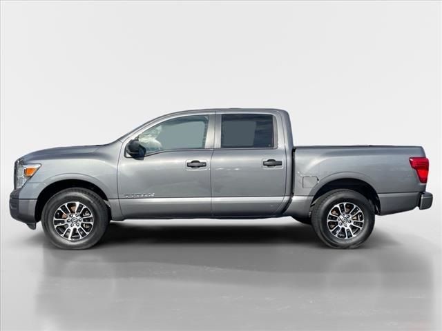 2022 Nissan Titan SV