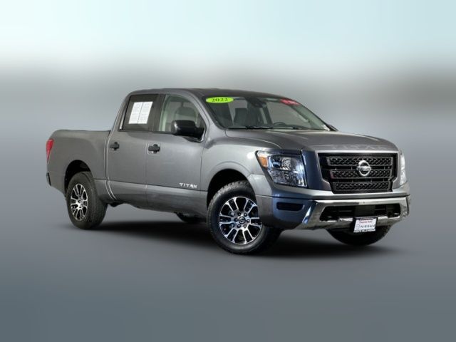 2022 Nissan Titan SV