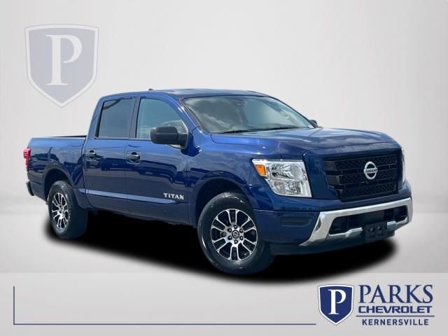 2022 Nissan Titan SV