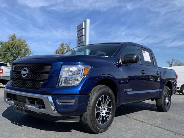 2022 Nissan Titan SV