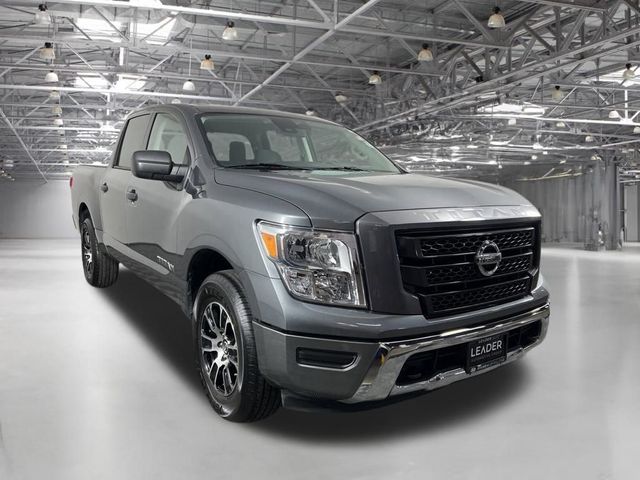 2022 Nissan Titan SV