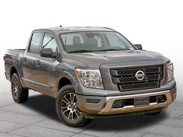 2022 Nissan Titan SV