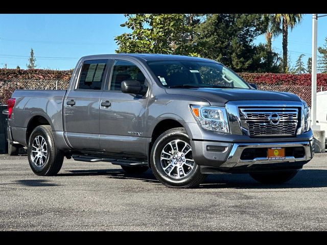 2022 Nissan Titan SV