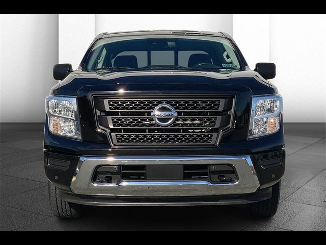 2022 Nissan Titan SV