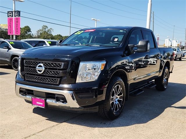 2022 Nissan Titan SV