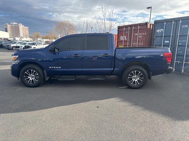 2022 Nissan Titan SV