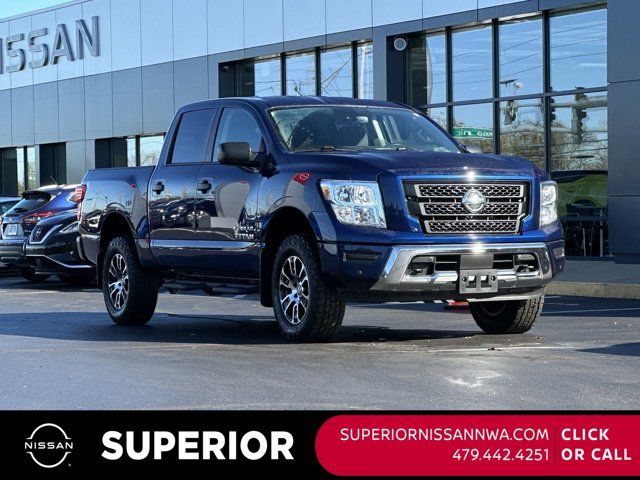 2022 Nissan Titan SV