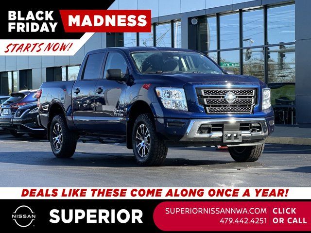 2022 Nissan Titan SV