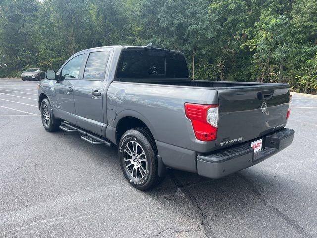 2022 Nissan Titan SV