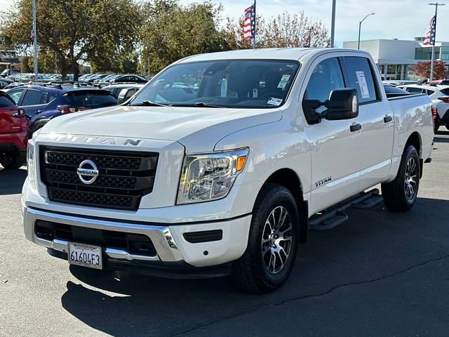 2022 Nissan Titan SV