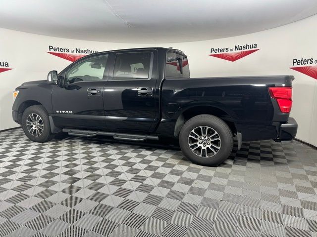 2022 Nissan Titan SV