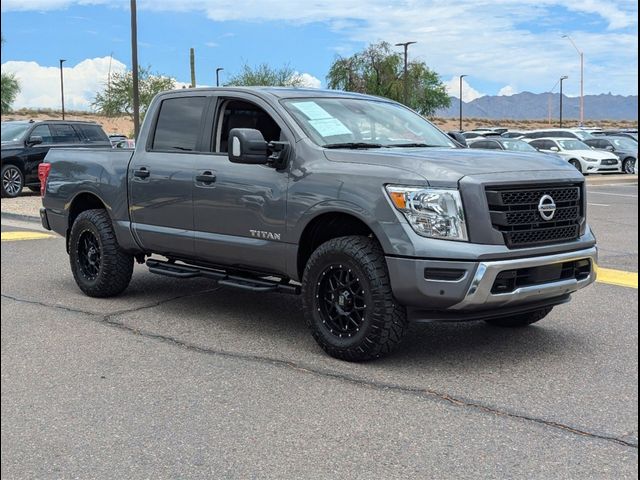 2022 Nissan Titan SV