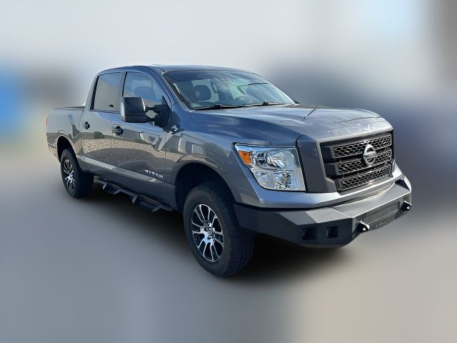 2022 Nissan Titan SV