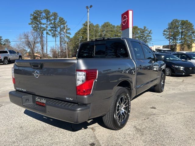 2022 Nissan Titan SV