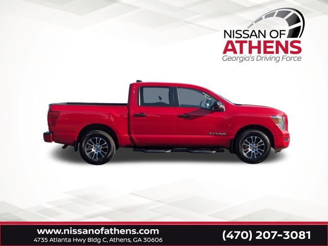 2022 Nissan Titan SV