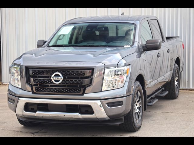 2022 Nissan Titan SV