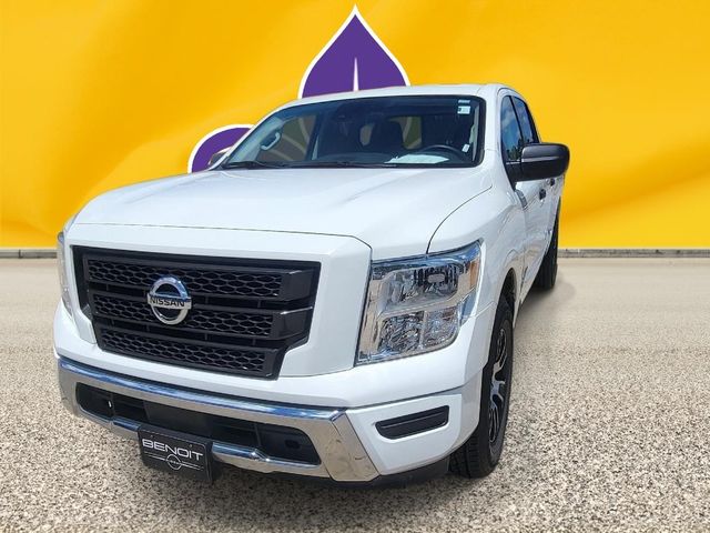 2022 Nissan Titan SV