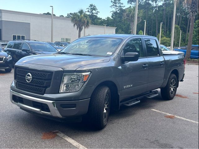 2022 Nissan Titan SV