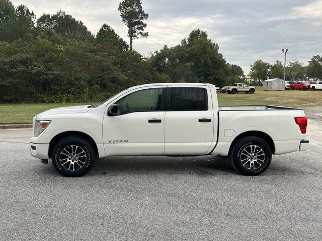 2022 Nissan Titan SV