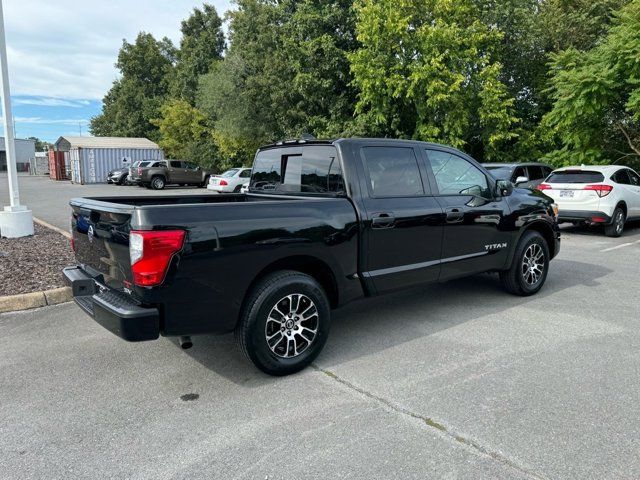 2022 Nissan Titan SV