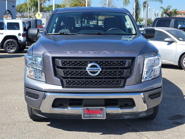 2022 Nissan Titan SV