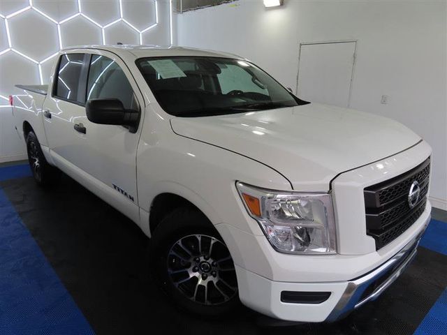 2022 Nissan Titan SV