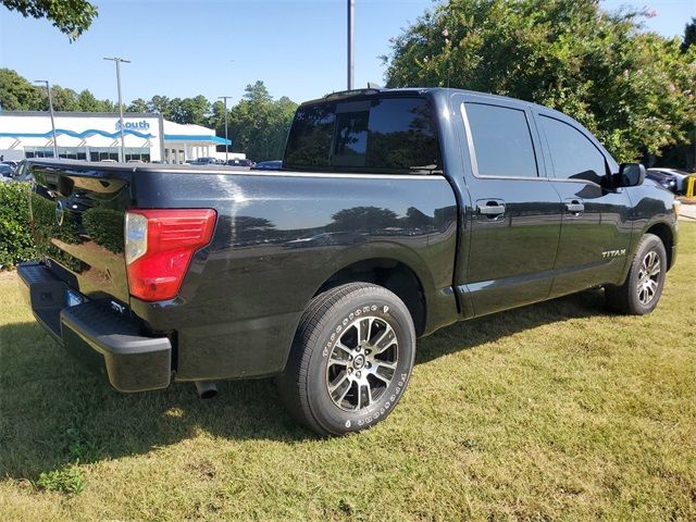 2022 Nissan Titan SV