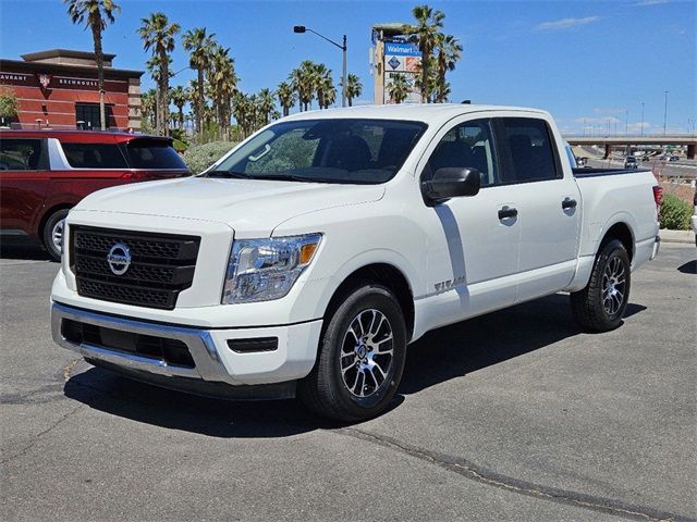 2022 Nissan Titan SV